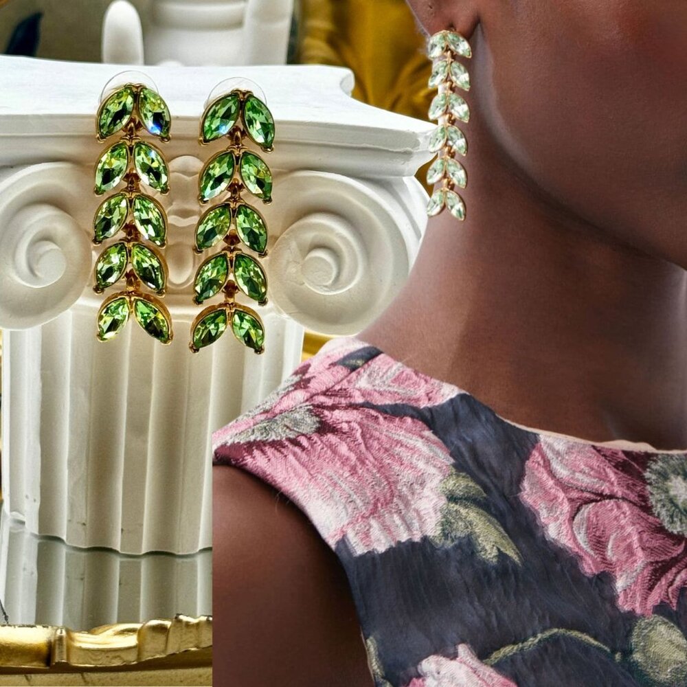 🆕 OSCAR DE LA RENTA 🧿 NWOT Crystal Leaves Drop Earrings, Green Gemstone